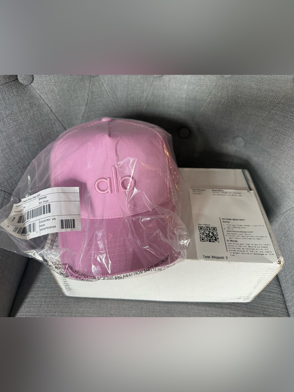 ALO Yoga District Trucker Hat Candy Heart Pink New NWT